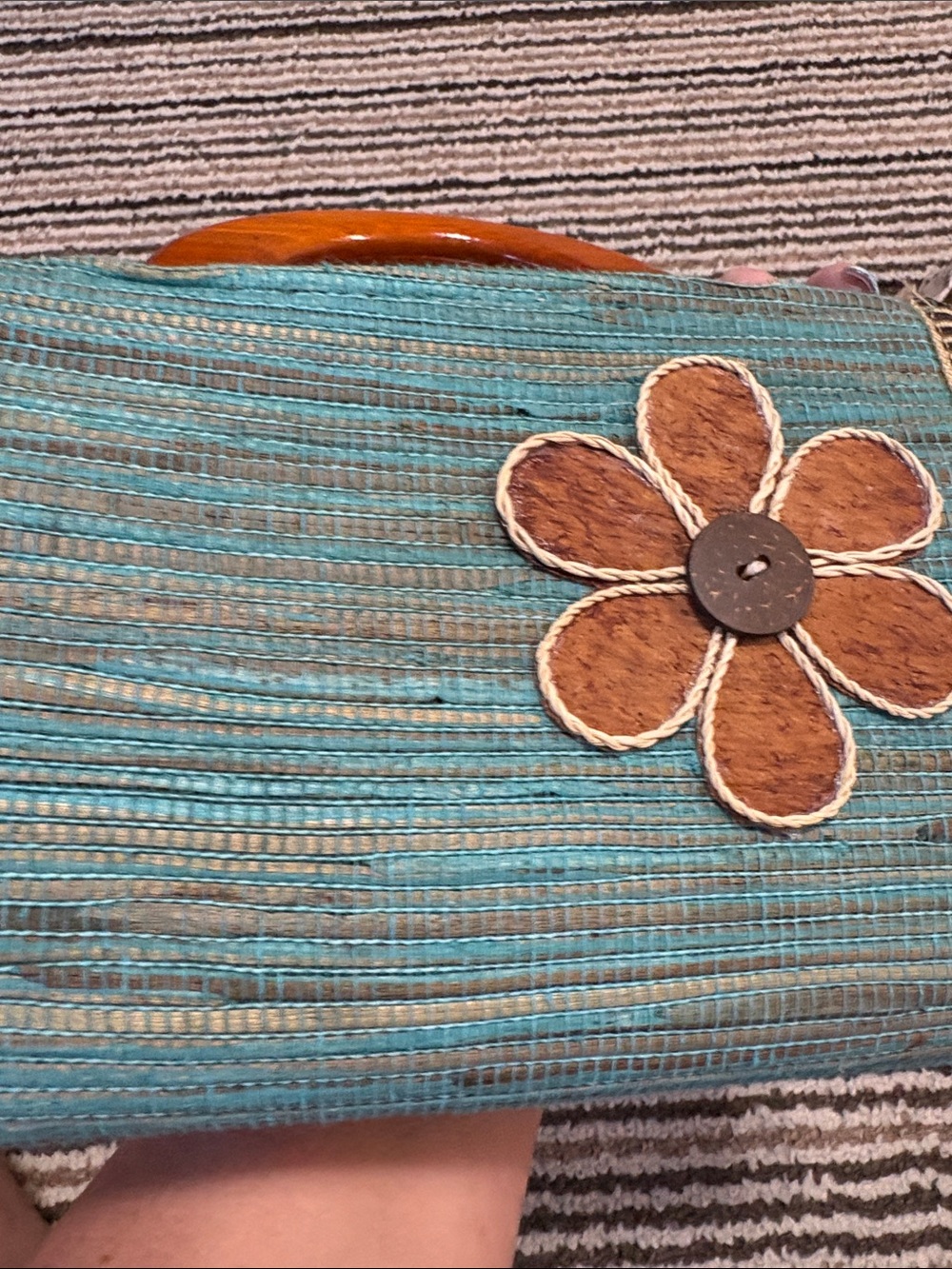 Source Unknown Turquoise Straw Mini Bag with Brown Flower and Wooden Handle - Picture 5 of 5
